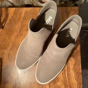 Super cute MIA sneakers. Only worn a few times.